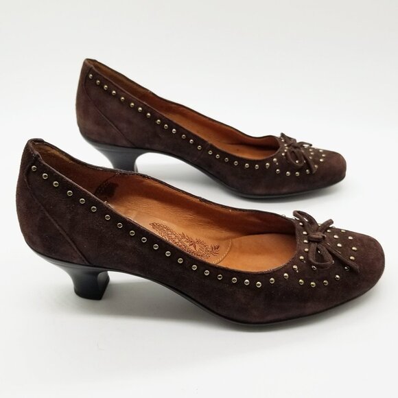Sofft‎ Brown Suede Leather Pumps Kitten Heels Bronze Mini Stud Bow Size 6 Comfy - Picture 4 of 14